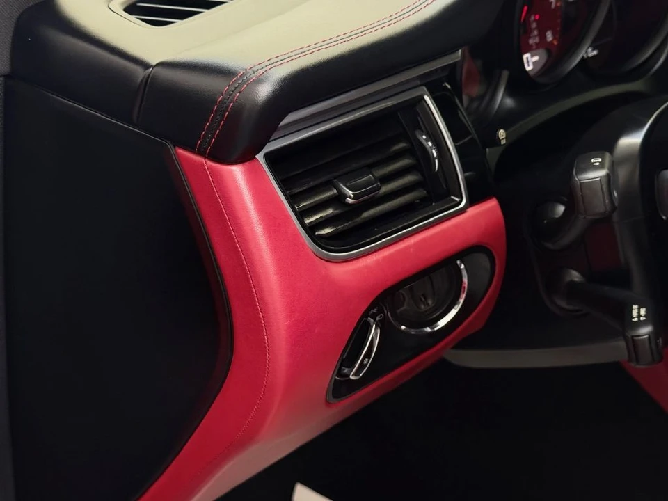 2018 Porsche Macan S - Image 20 of 21