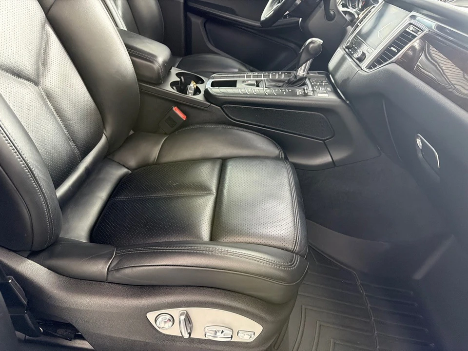2018 Porsche Macan S - Image 23 of 26
