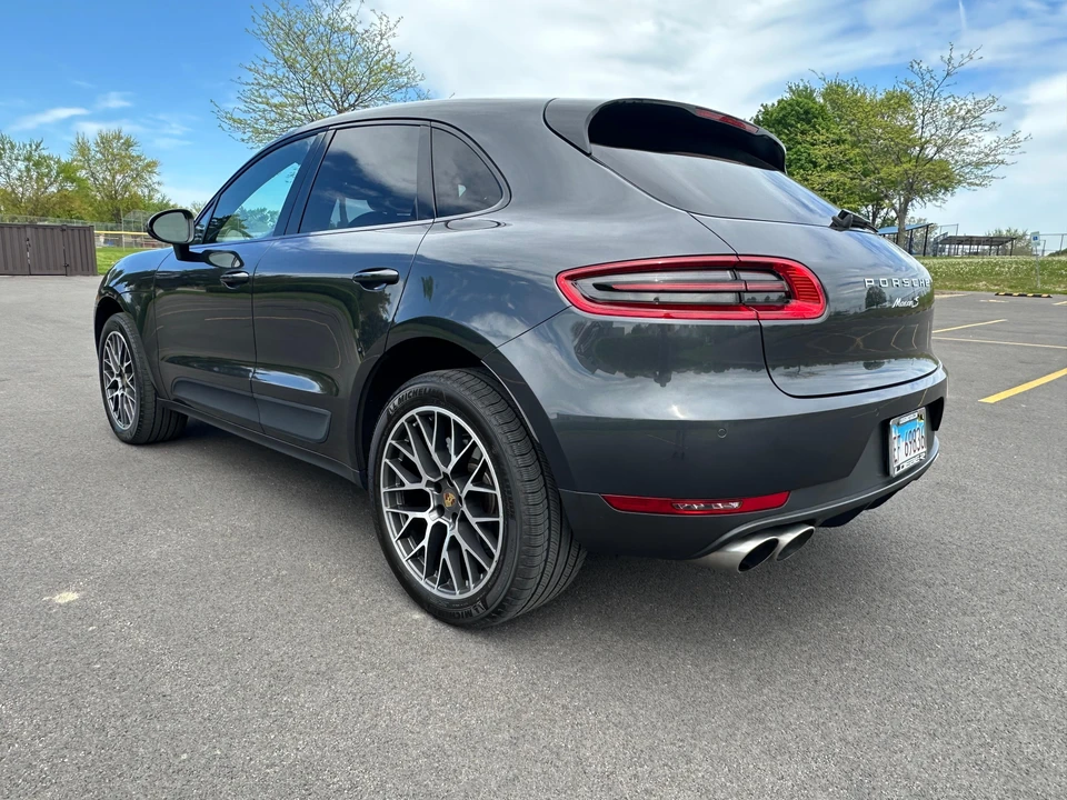 2018 Porsche Macan S - Image 16 of 31