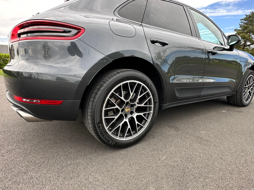 2018 Porsche Macan S - Image 27 of 31