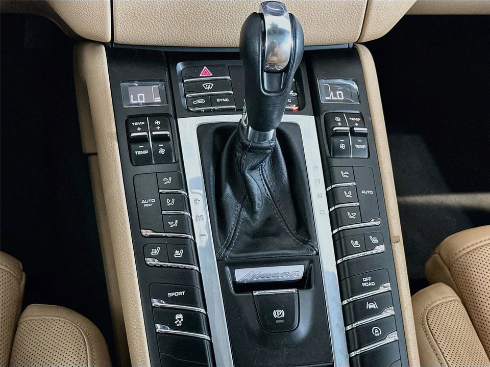 2018 Porsche Macan S - Image 16 of 31