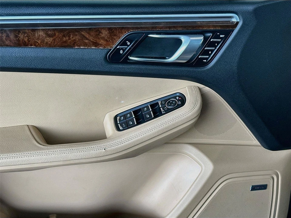 2018 Porsche Macan S - Image 18 of 31