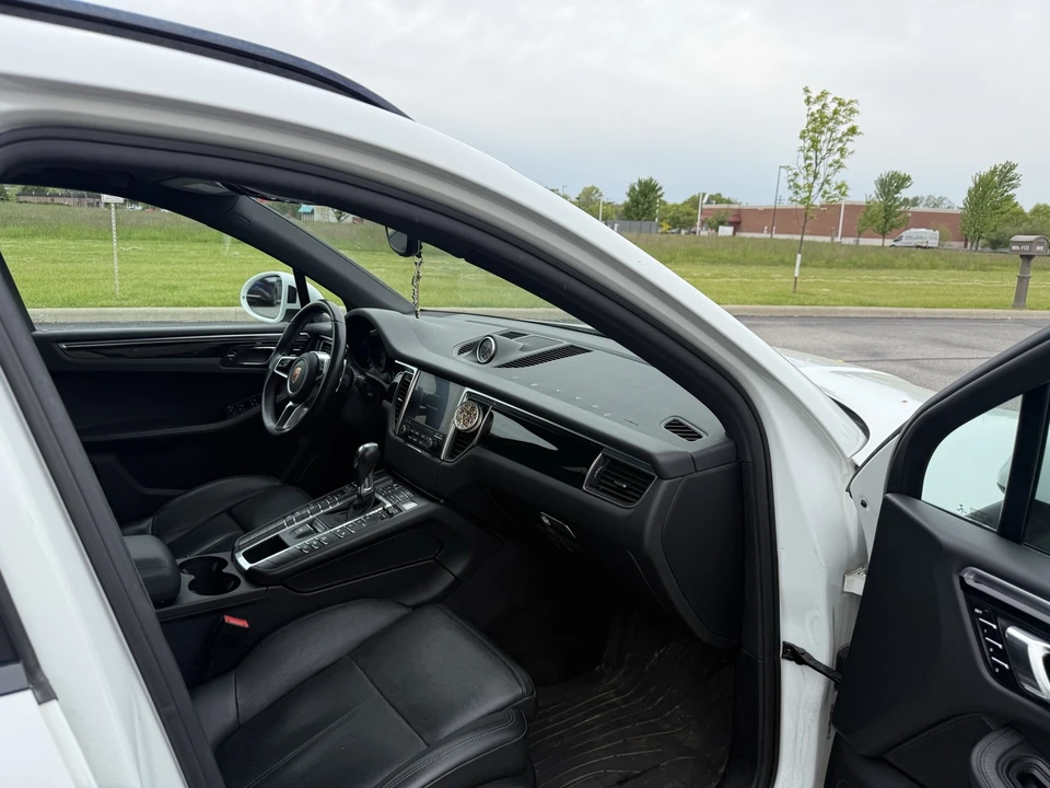 2018 Porsche Macan S - Image 17 of 22