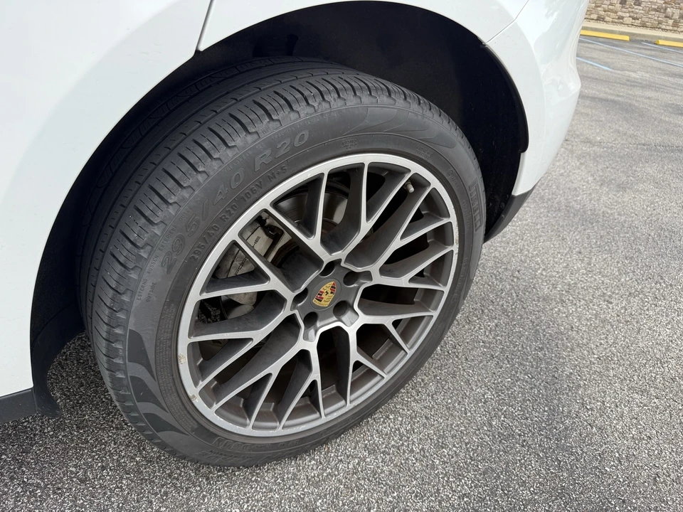 2018 Porsche Macan S - Image 11 of 22