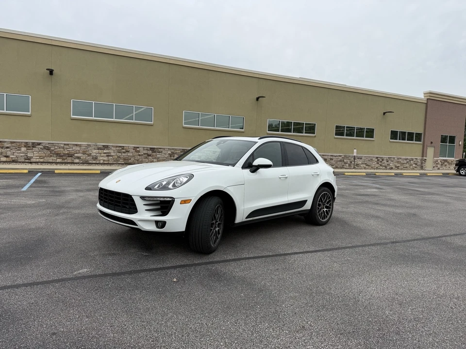 2018 Porsche Macan S - Image 9 of 22