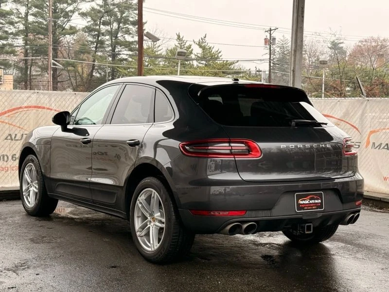 2018 Porsche Macan S - Image 9 of 12
