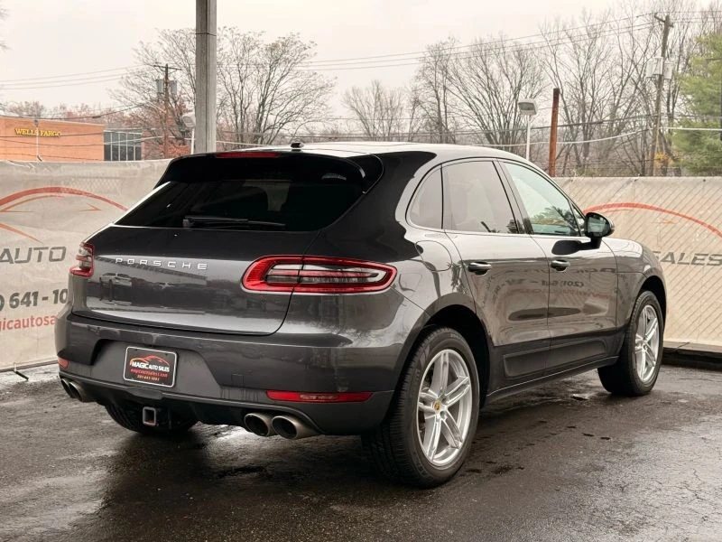 2018 Porsche Macan S - Image 11 of 12