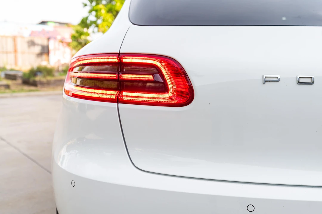 2018 Porsche Macan S - Image 23 of 31