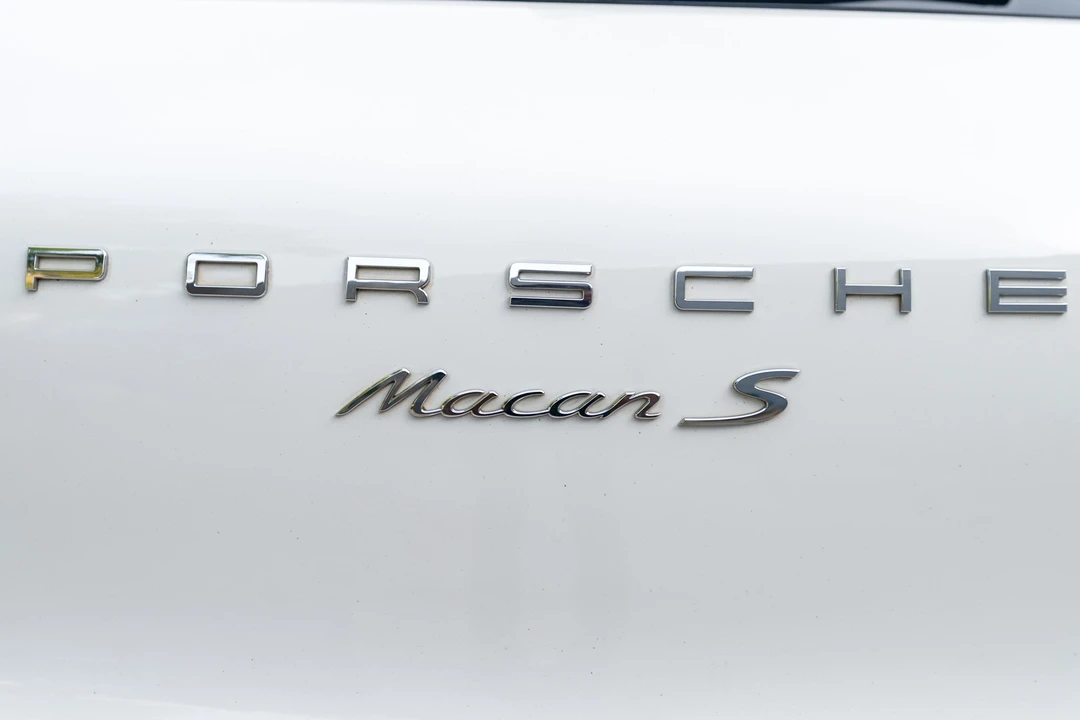 2018 Porsche Macan S - Image 25 of 31