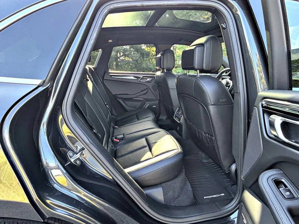 2018 Porsche Macan S - Image 14 of 17