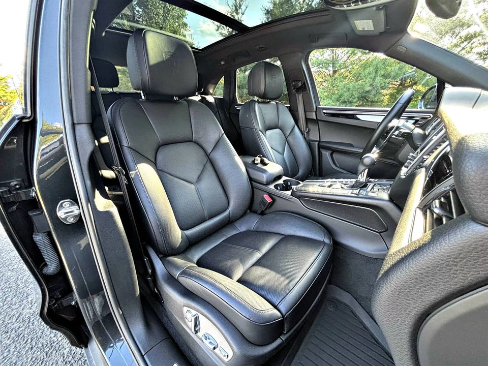 2018 Porsche Macan S - Image 13 of 17