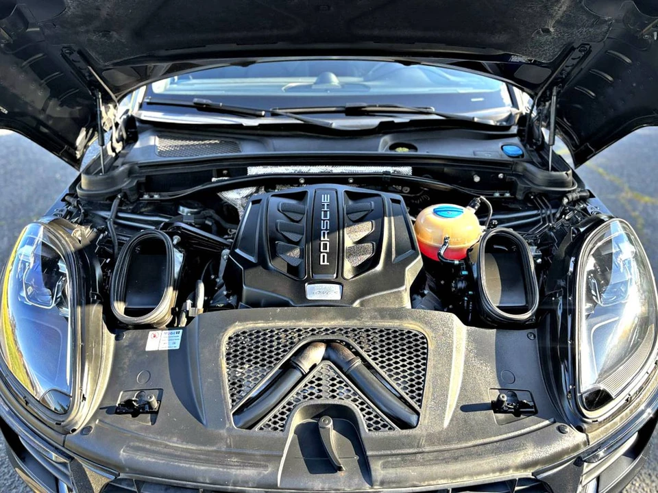 2018 Porsche Macan S - Image 15 of 17