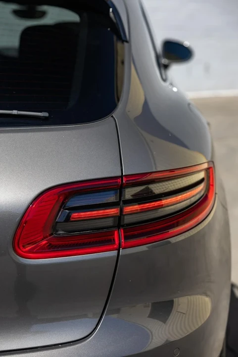 2018 Porsche Macan S - Image 19 of 21