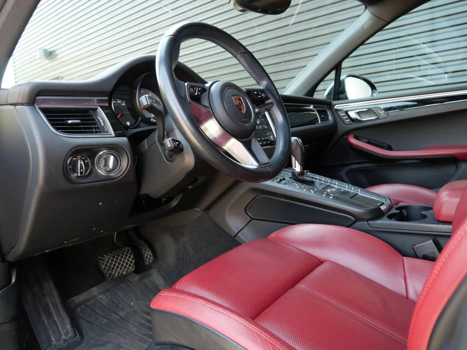 2018 Porsche Macan S - Image 4 of 5