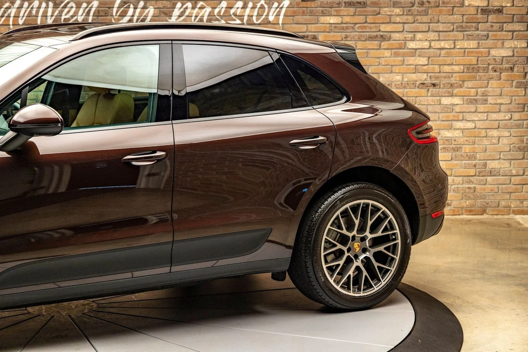 2018 Porsche Macan S - Image 8 of 21