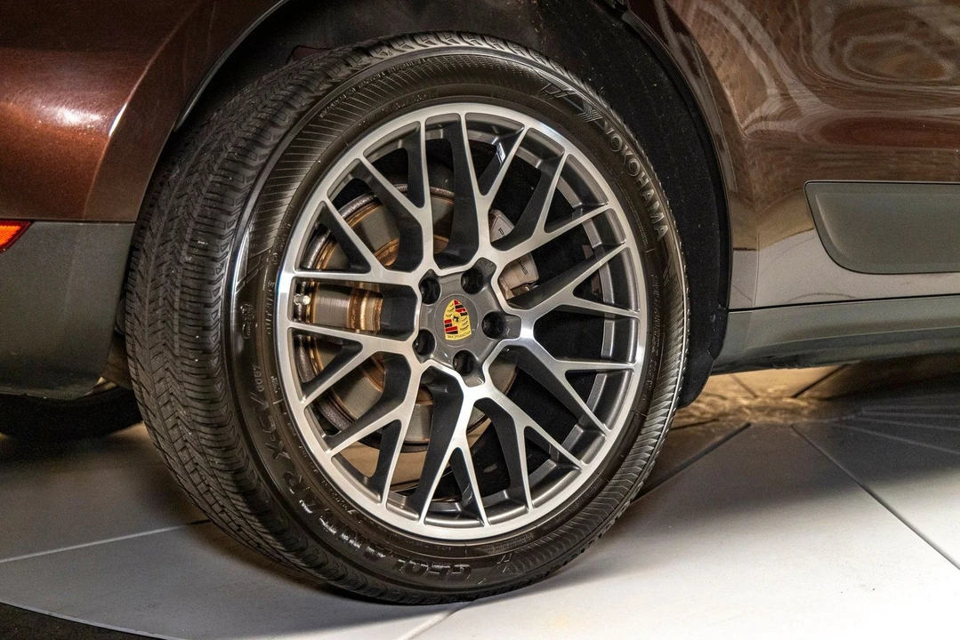 2018 Porsche Macan S - Image 17 of 21