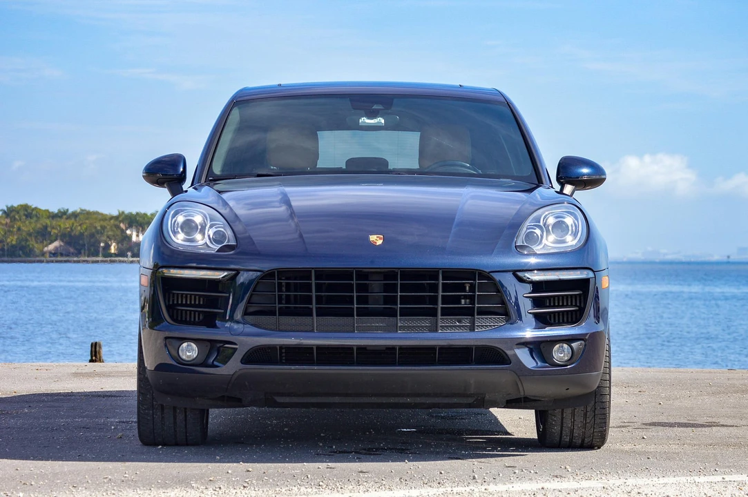 2018 Porsche Macan S - Image 2 of 31