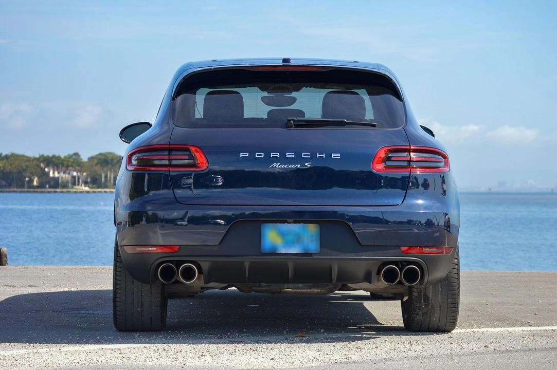 2018 Porsche Macan S - Image 12 of 31