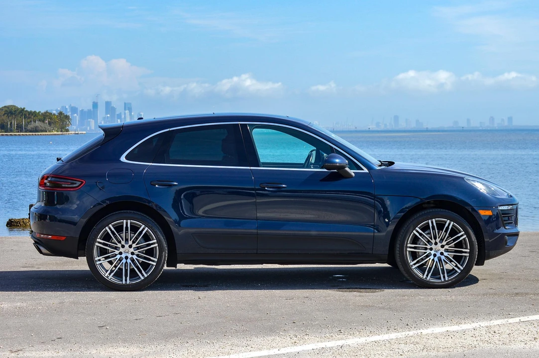 2018 Porsche Macan S - Image 13 of 31
