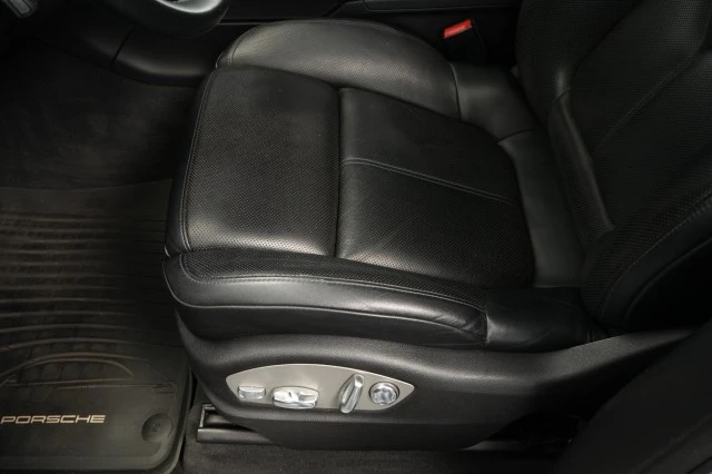 2018 Porsche Macan S - Image 29 of 31