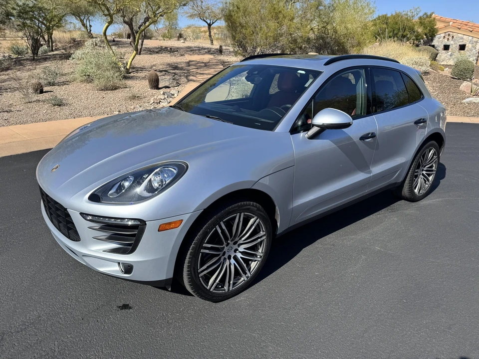 2018 Porsche Macan S - Image 2 of 31
