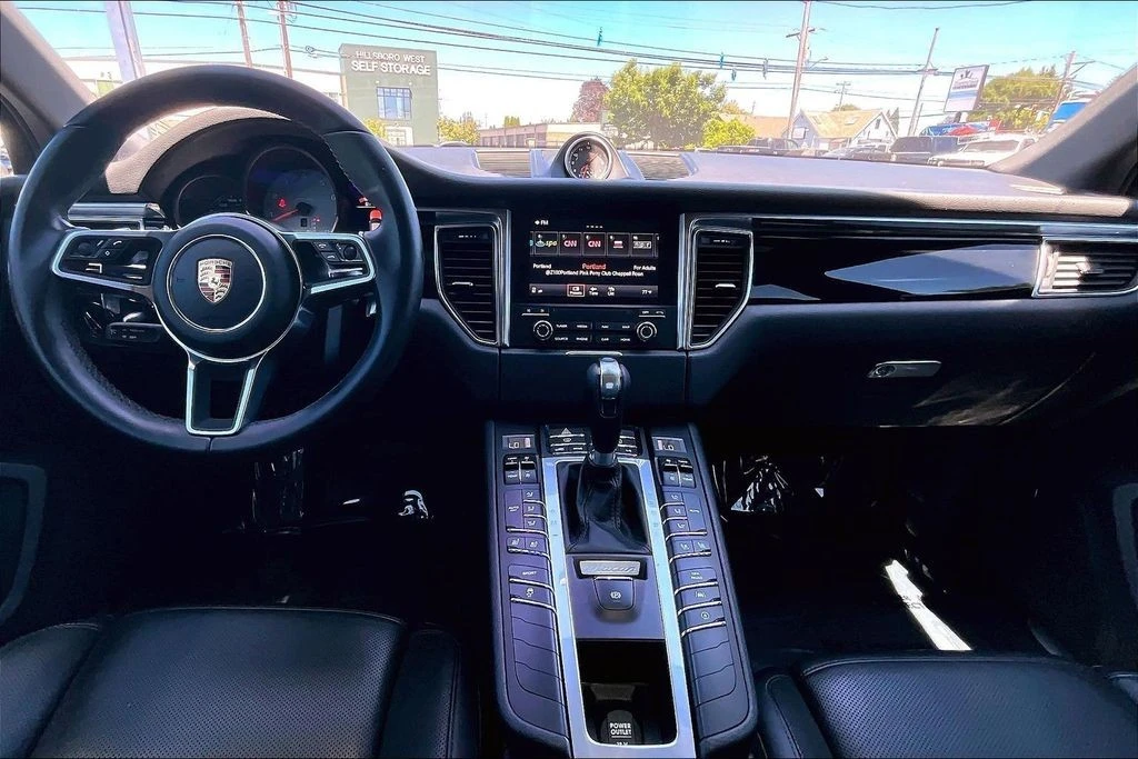 2018 Porsche Macan S - Image 15 of 31