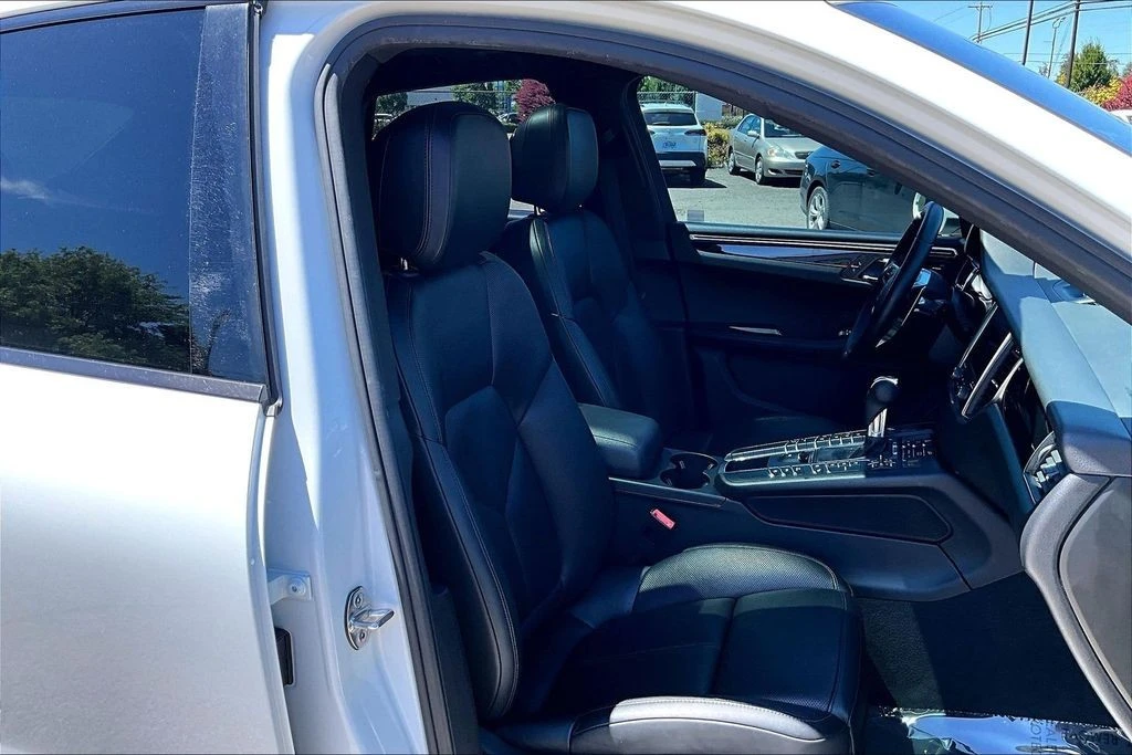 2018 Porsche Macan S - Image 10 of 31
