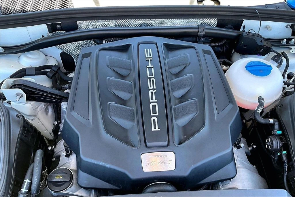 2018 Porsche Macan S - Image 30 of 31