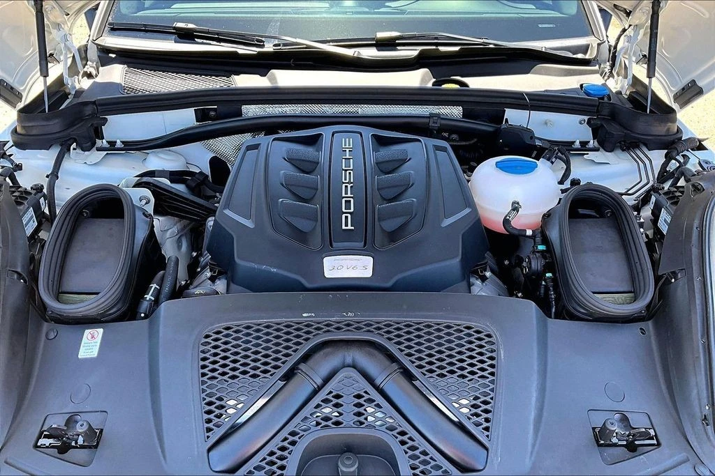 2018 Porsche Macan S - Image 29 of 31