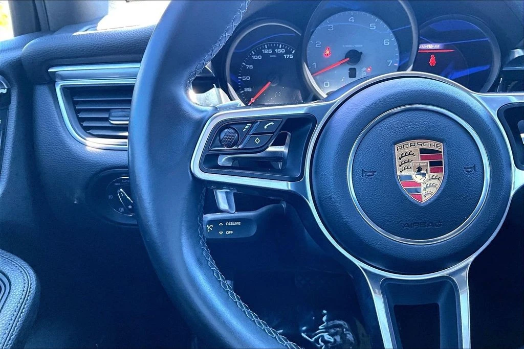 2018 Porsche Macan S - Image 23 of 31