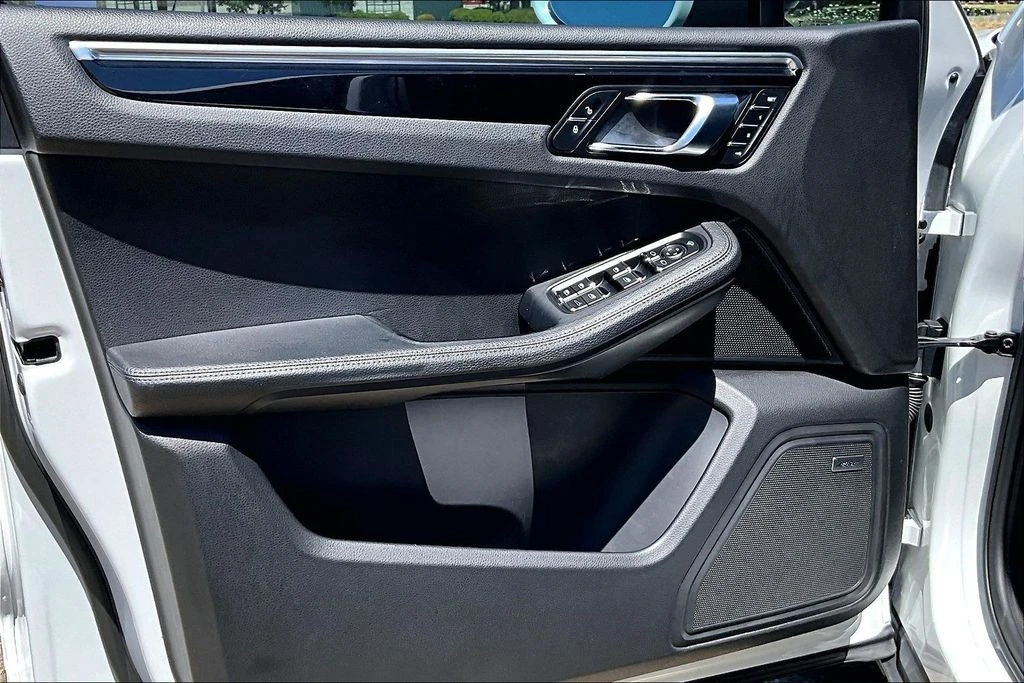 2018 Porsche Macan S - Image 21 of 31
