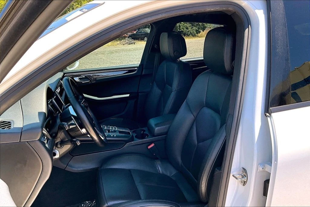 2018 Porsche Macan S - Image 9 of 31