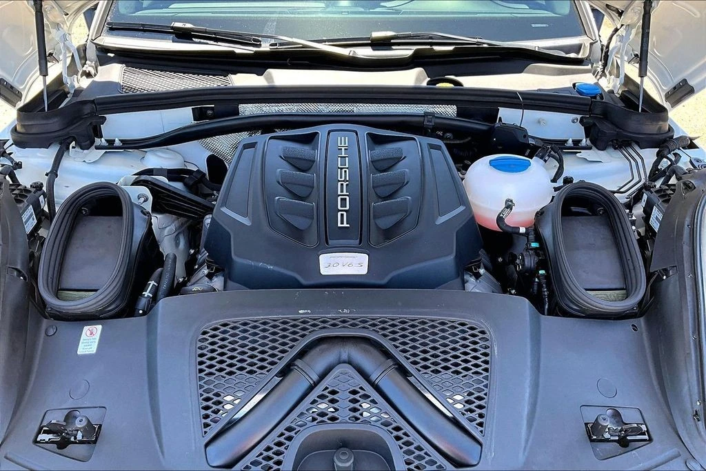 2018 Porsche Macan S - Image 29 of 31