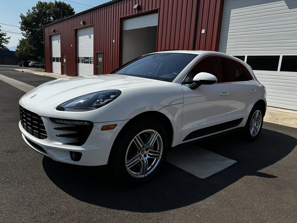 2018 Porsche Macan S - Image 2 of 31