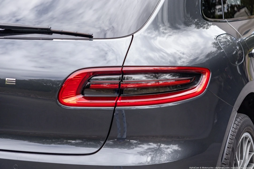 2018 Porsche Macan S - Image 20 of 21