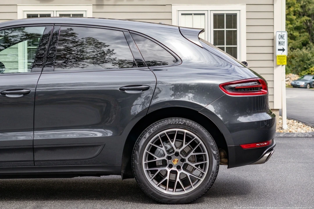 2018 Porsche Macan S - Image 15 of 21