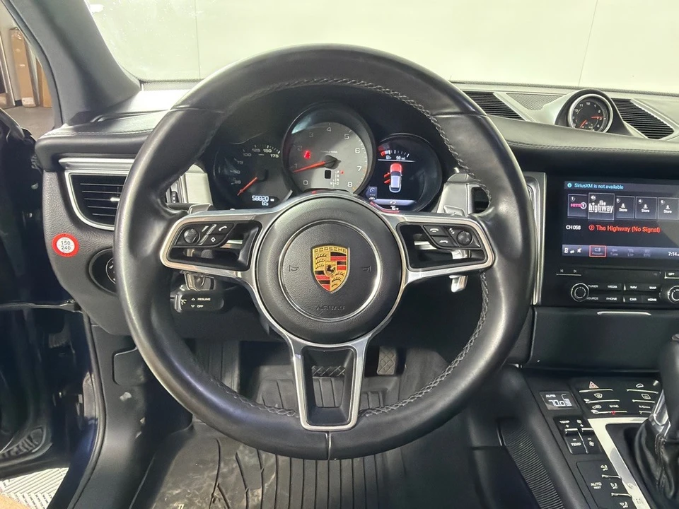 2018 Porsche Macan S - Image 16 of 26