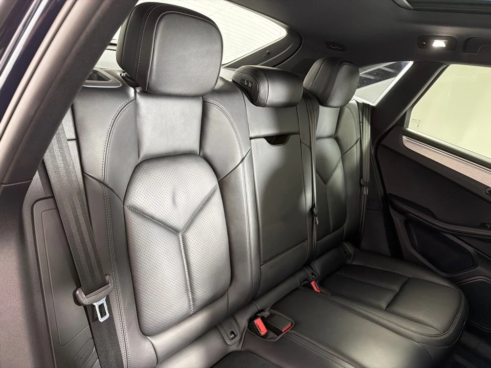 2018 Porsche Macan S - Image 23 of 26