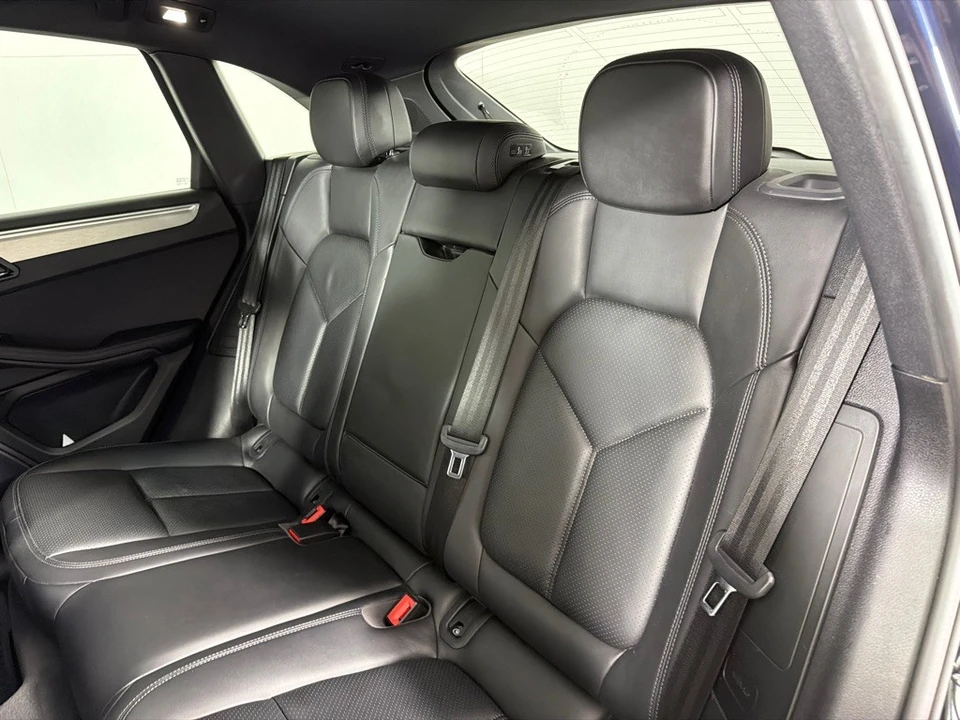 2018 Porsche Macan S - Image 21 of 26