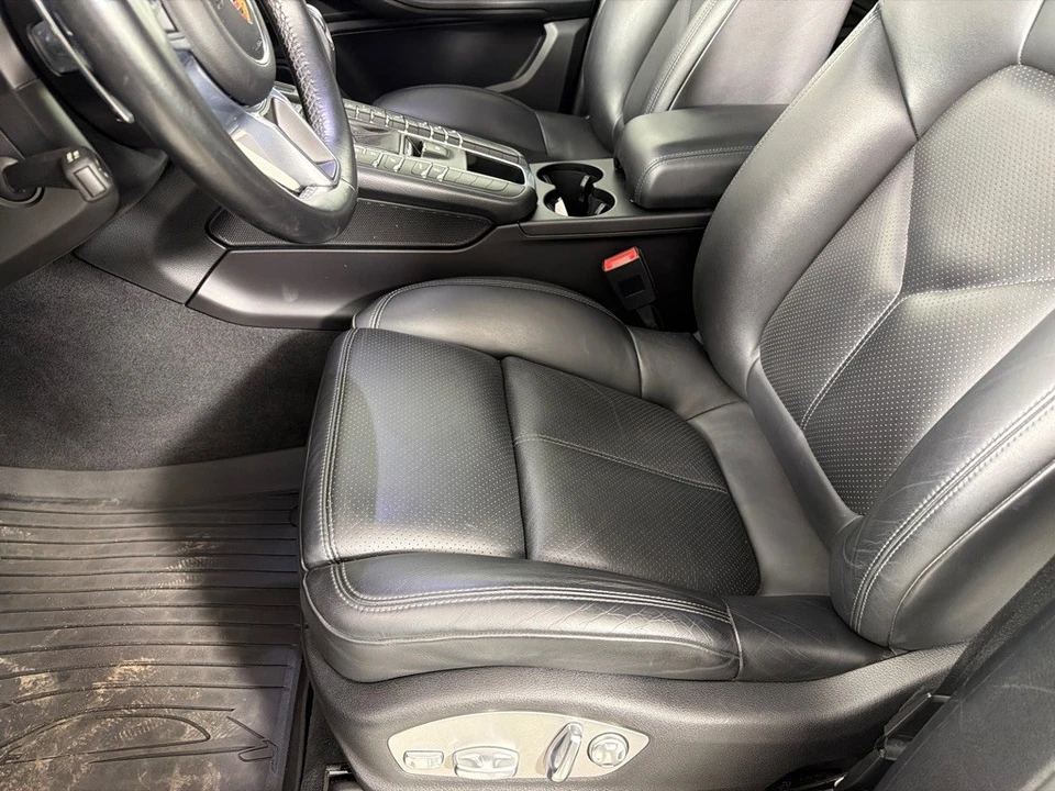 2018 Porsche Macan S - Image 12 of 26