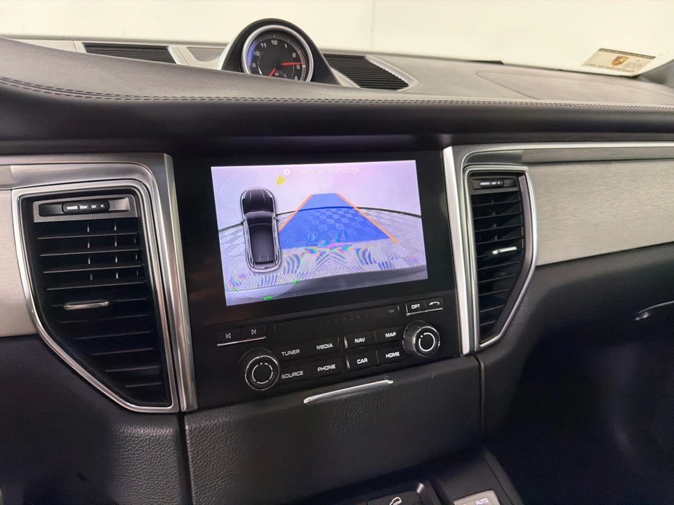 2018 Porsche Macan S - Image 18 of 26