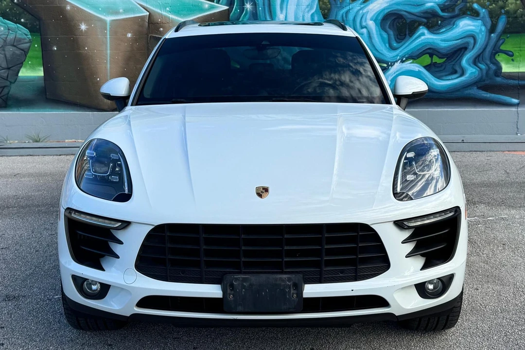 2018 Porsche Macan S - Image 2 of 31