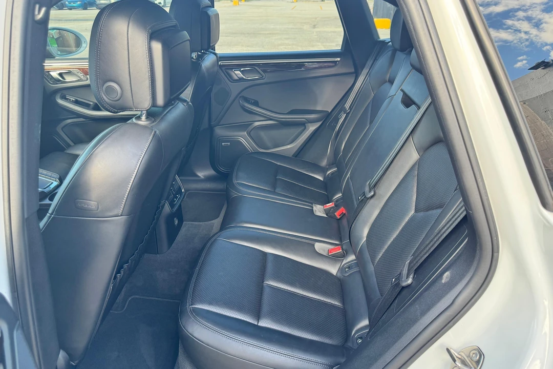 2018 Porsche Macan S - Image 19 of 31