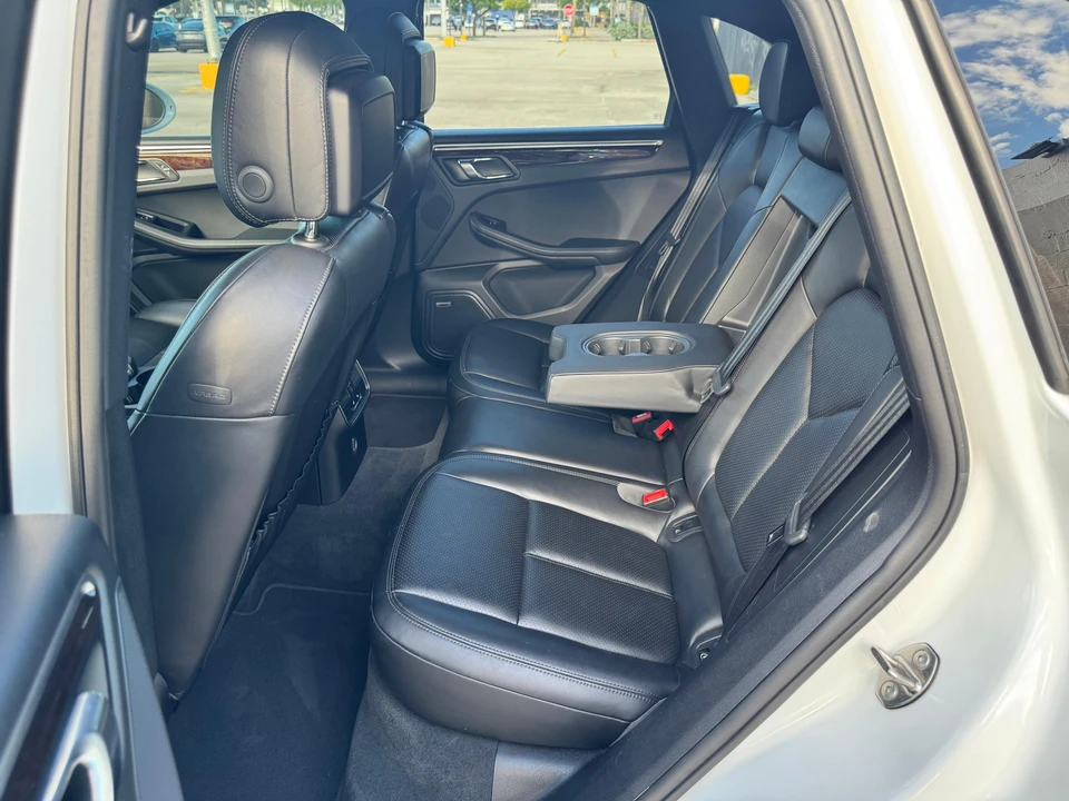2018 Porsche Macan S - Image 28 of 31