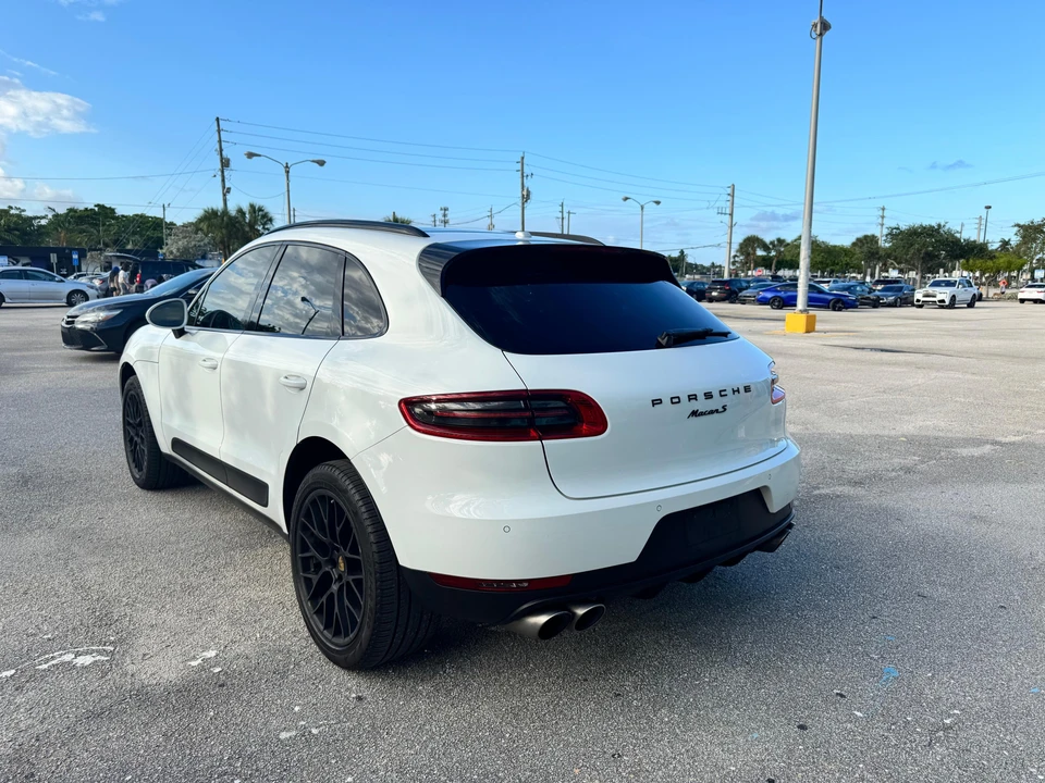 2018 Porsche Macan S - Image 8 of 31