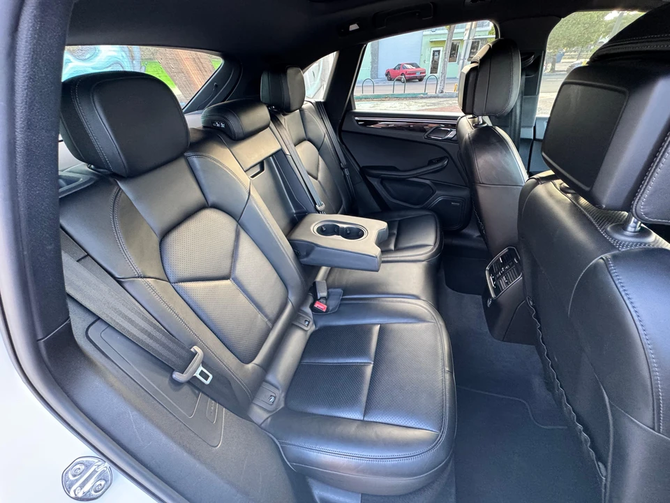 2018 Porsche Macan S - Image 24 of 31
