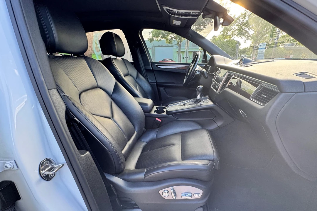 2018 Porsche Macan S - Image 23 of 31