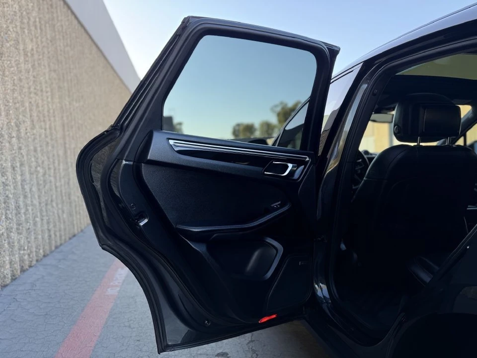 2018 Porsche Macan S - Image 17 of 29