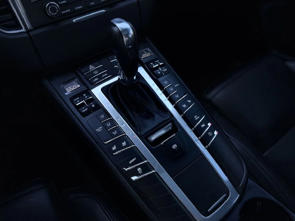 2018 Porsche Macan S - Image 23 of 29