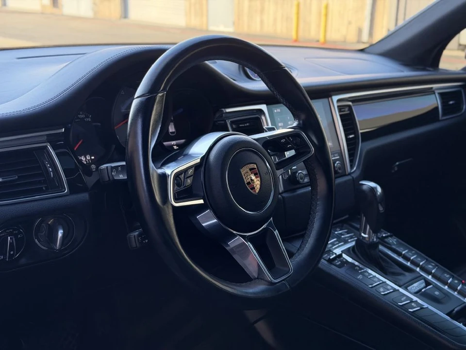 2018 Porsche Macan S - Image 12 of 29